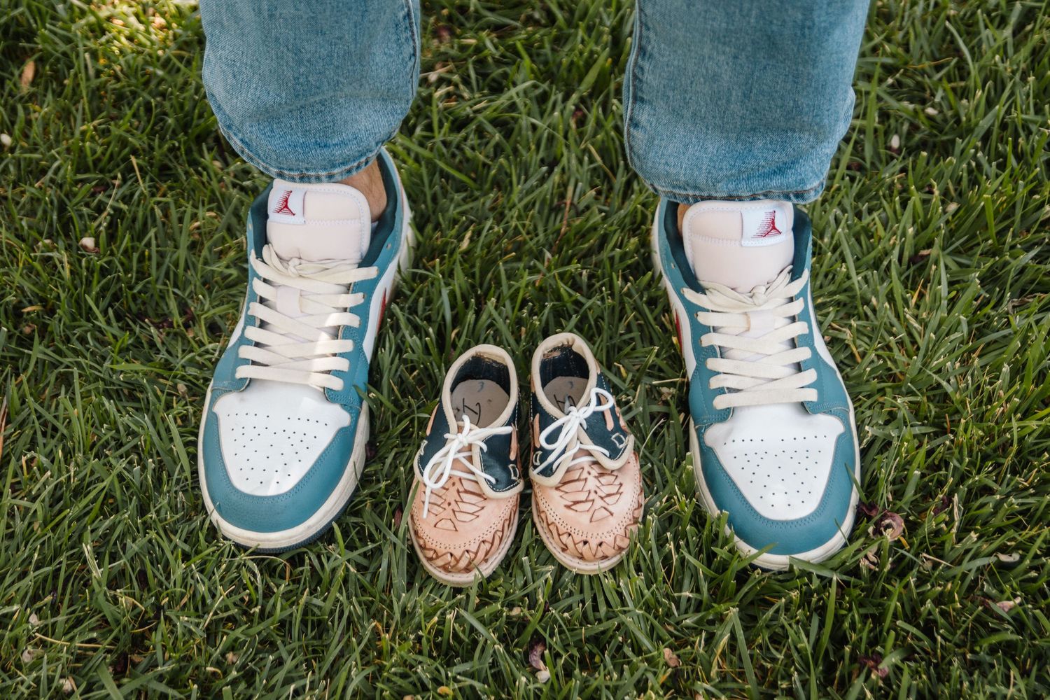 Southern Utah outdoor maternity photography